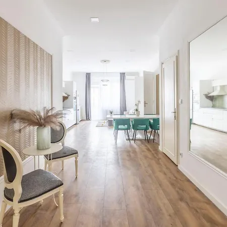 Luxy Central Spacious & Cozy Residence With Balcony Budapest Extérieur photo