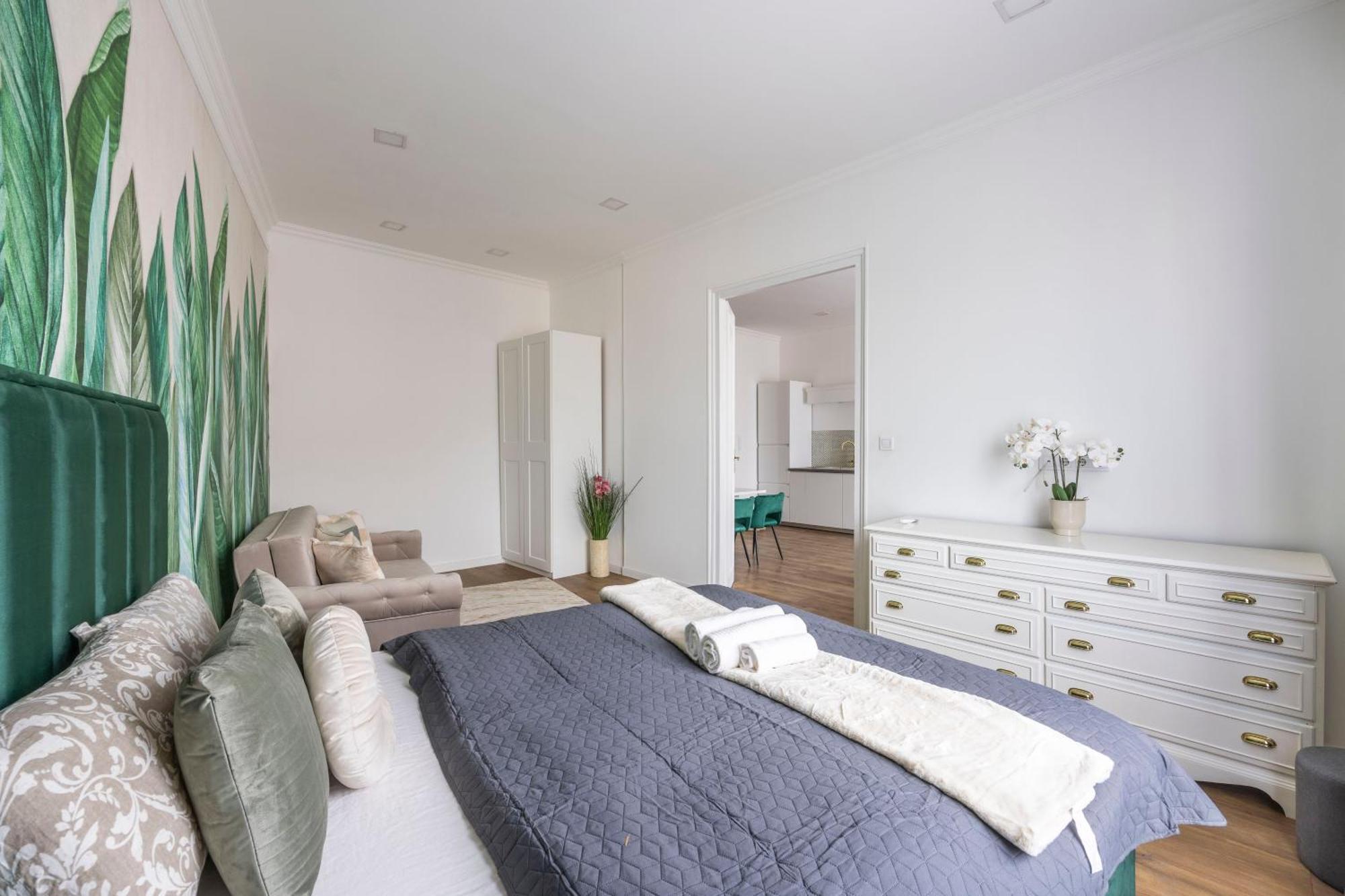 Luxy Spacious & Cozy With Balcony *