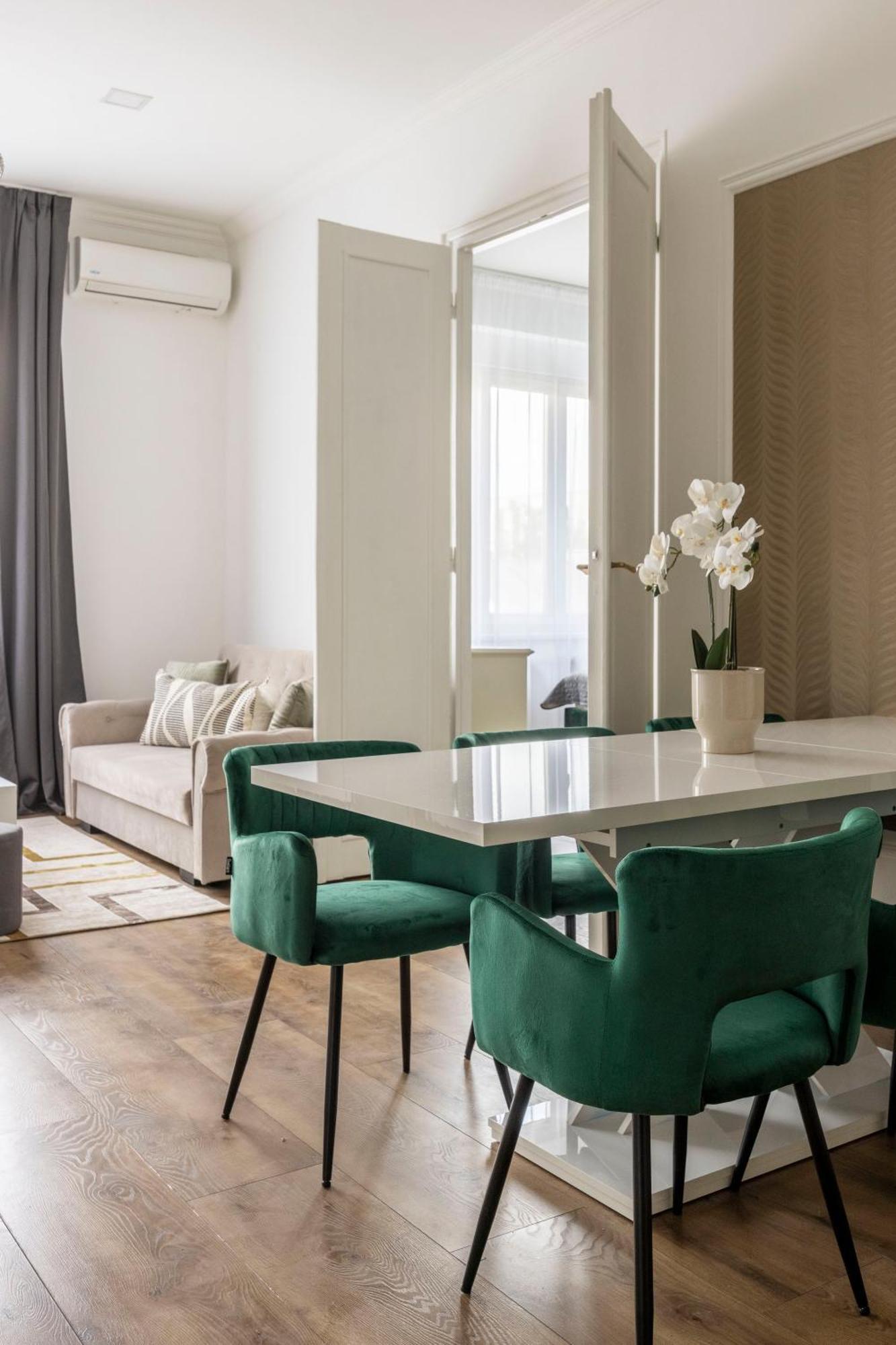 Luxy Spacious & Cozy With Balcony Appartement Budapest